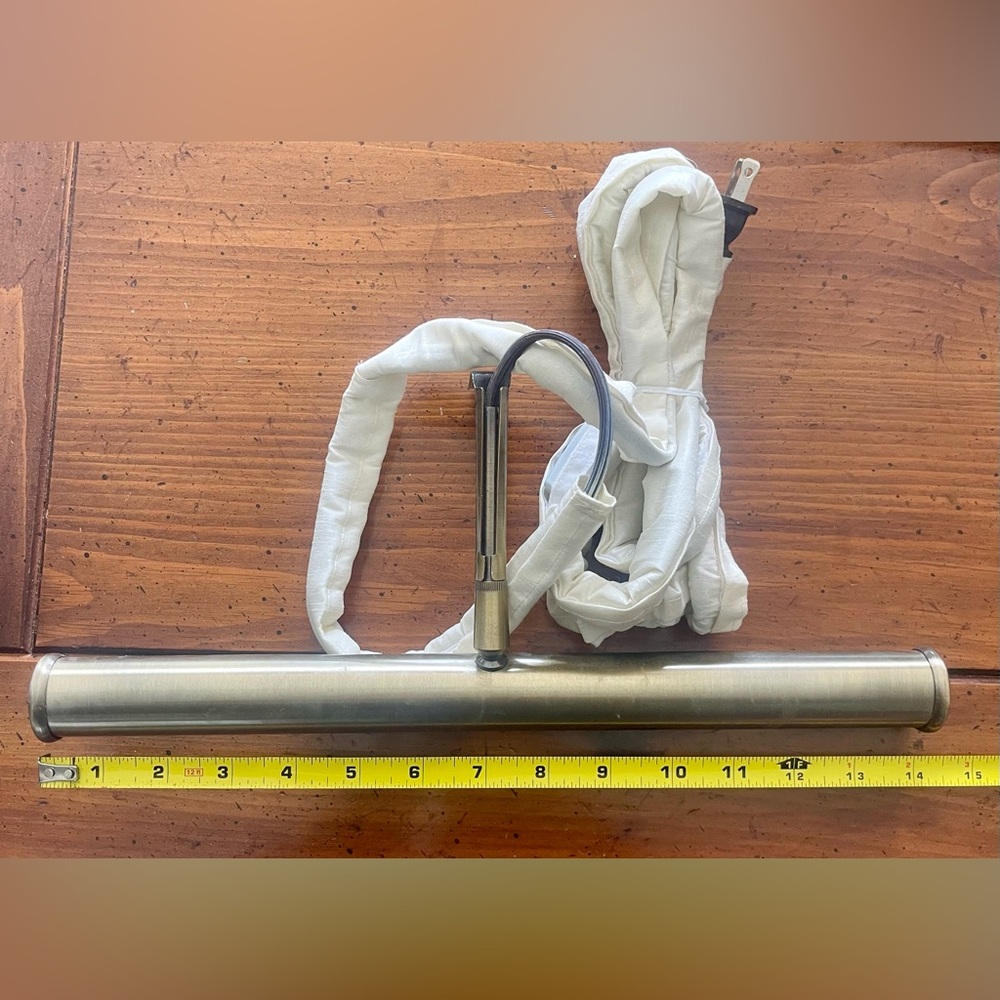 14” Slimline Picture Light w/ Silk Cord Cover